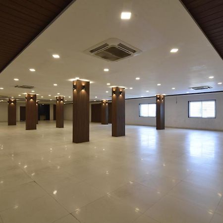 Hotel Clove Bijāpur Zewnętrze zdjęcie