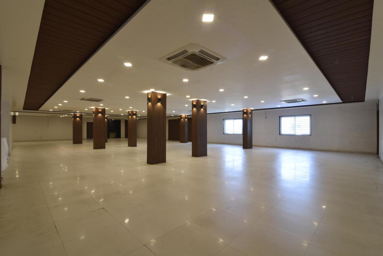 Hotel Clove Bijāpur Zewnętrze zdjęcie