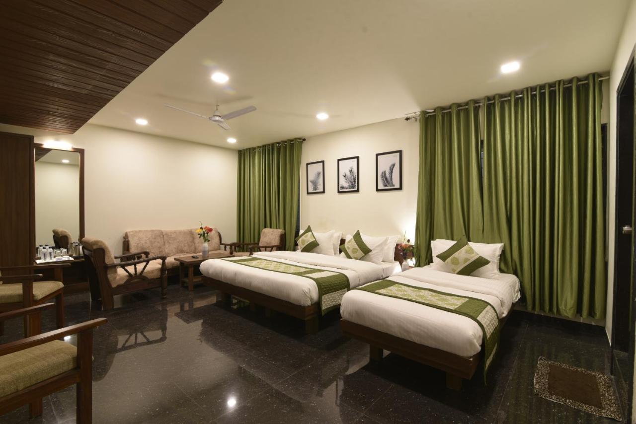 Hotel Clove Bijāpur Zewnętrze zdjęcie