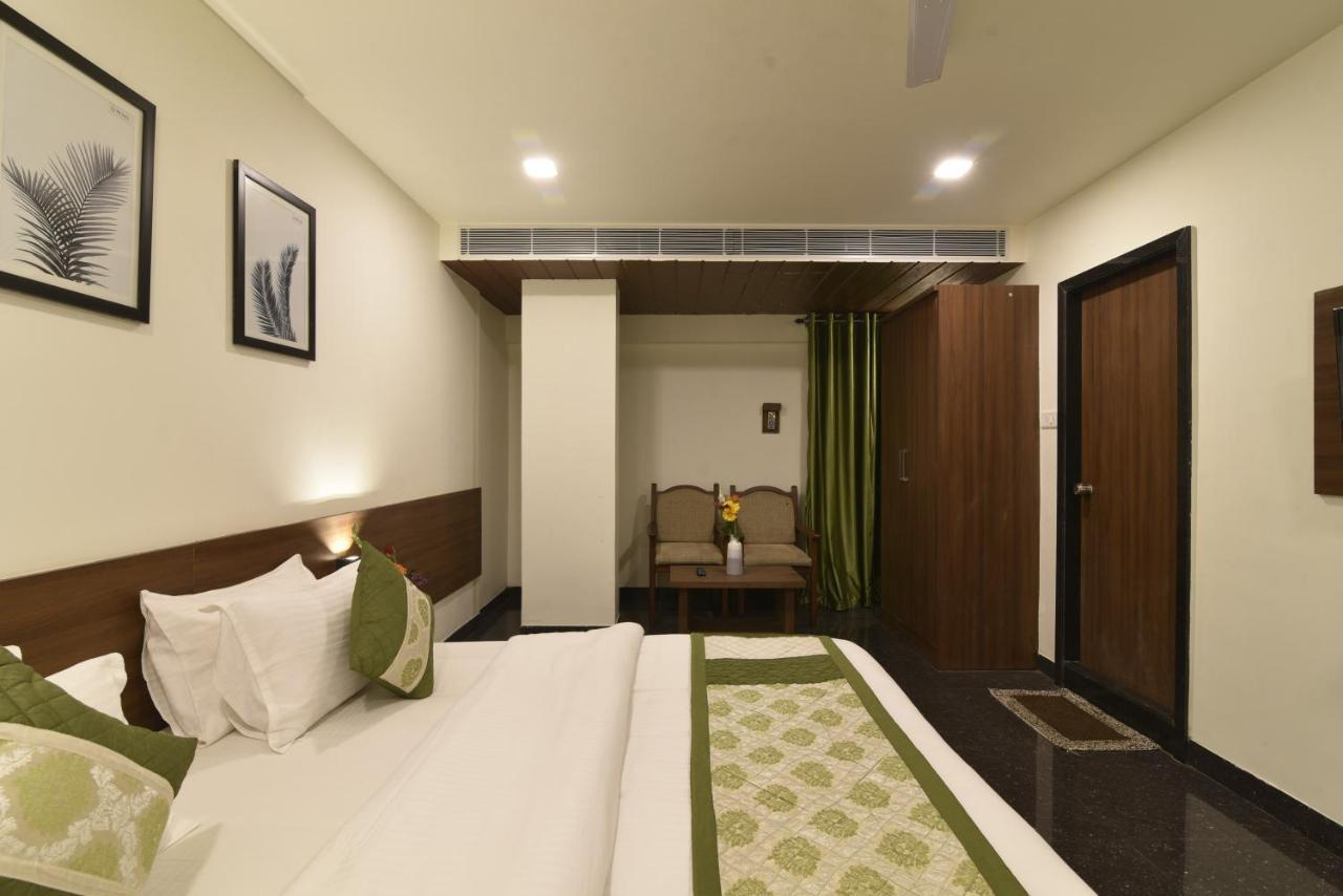 Hotel Clove Bijāpur Zewnętrze zdjęcie