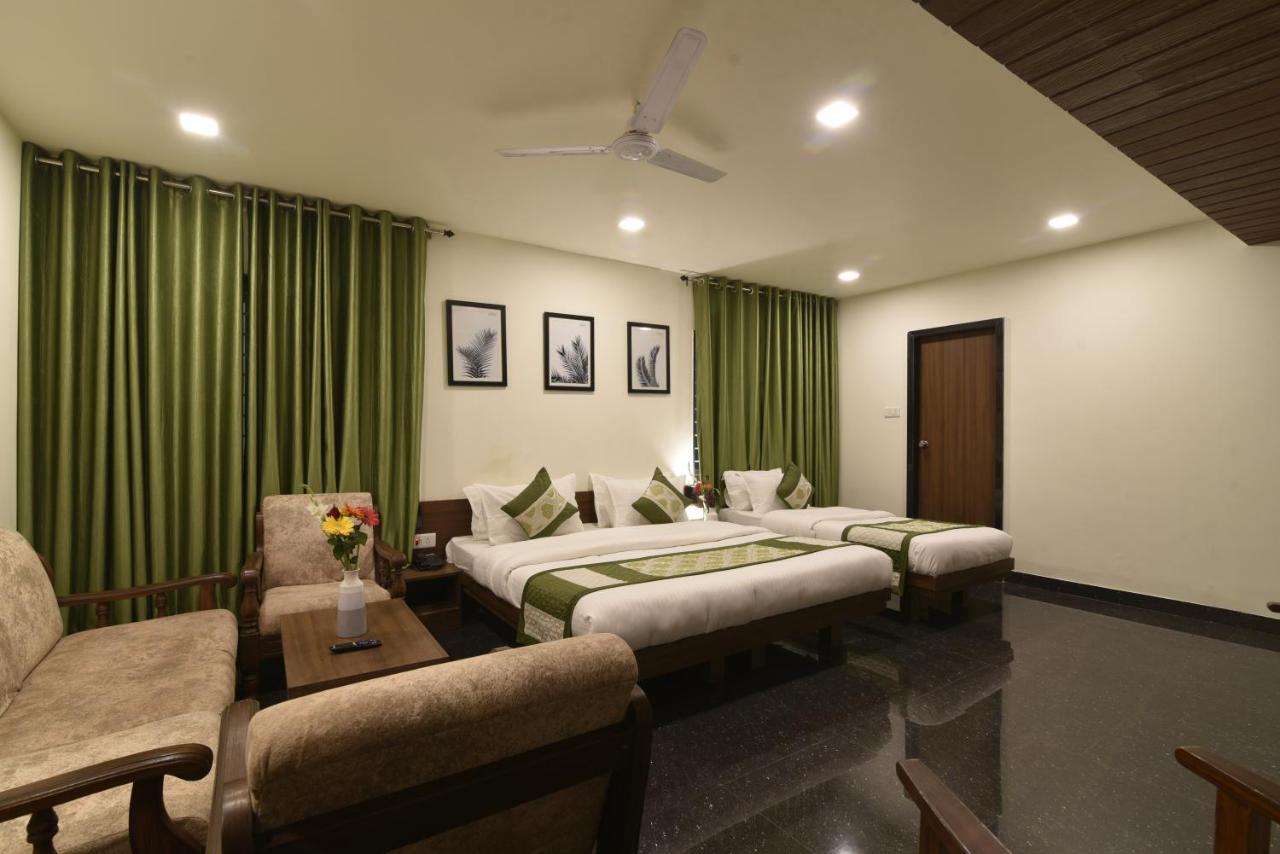Hotel Clove Bijāpur Zewnętrze zdjęcie